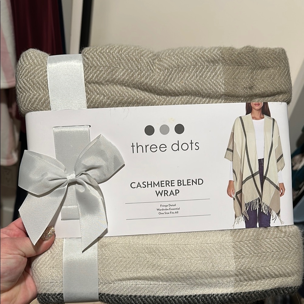 Three Dots cashmere wrap